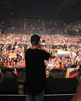 Live concert by Kash'd Out